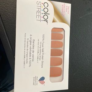 Never been opened color street “Moscow or never”